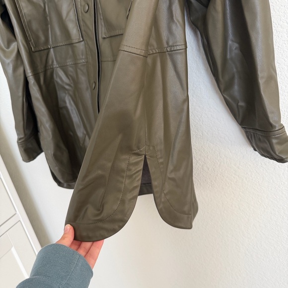 Zara Women’s Green Faux Leather Jacket - Picture 4 of 8